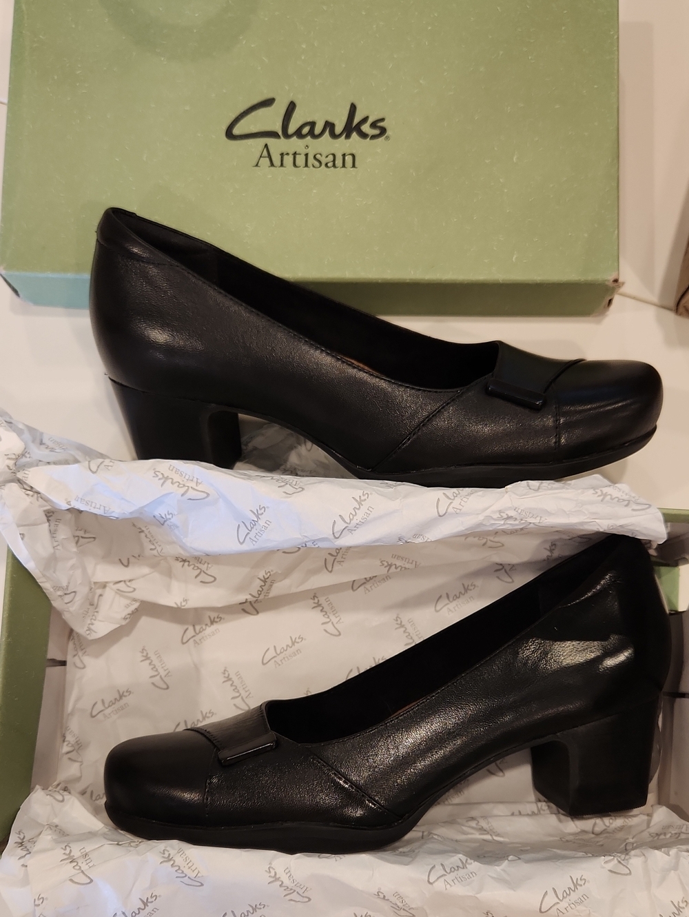 New Clarks Black Leather Block Heel Pumps